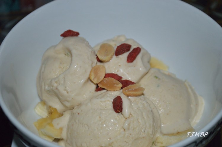 Glace à la cacahuète maison - This is me being positive