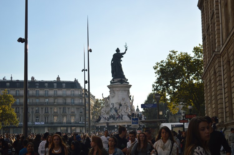Being-Missflo-un-jour-un-metro-republique (3)