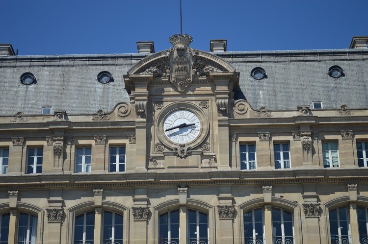 BeingMissflo-1jour1metro-Paris-Saint-Lazare-cour-du-havre (3)